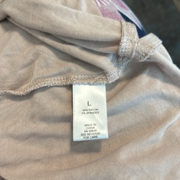 LOGO LAYERS Tunic - Picture 4 of 4